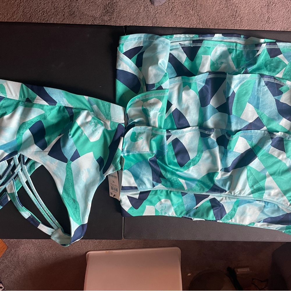 Ideology Teal Mint Navy Geometric Active Bra & Leggings Set